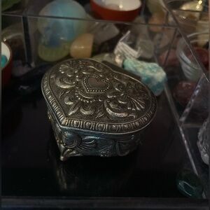 Boîte à bijoux japonaise vintage en métal | Boîte en relief argentée